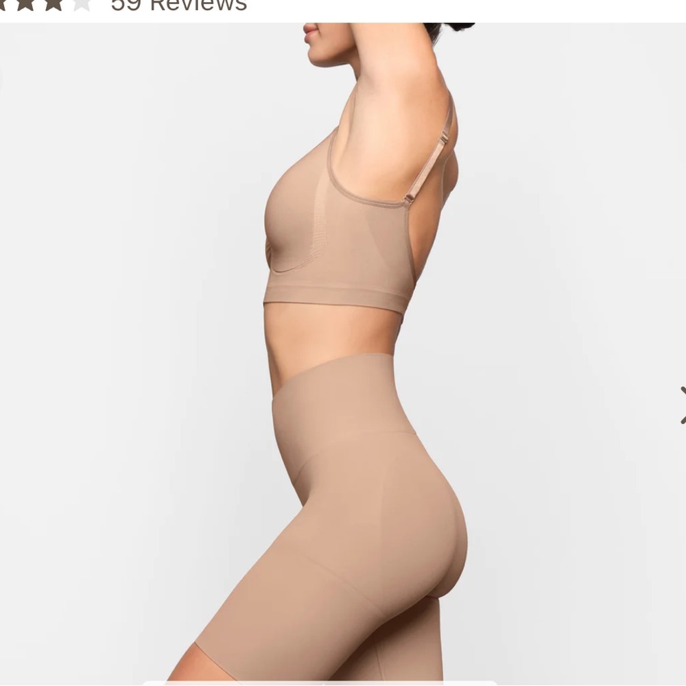 Skims seamless sculpt butt enhancing shorts open crotch